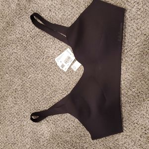 Lululemon Hold True Bra size 38C. NWT